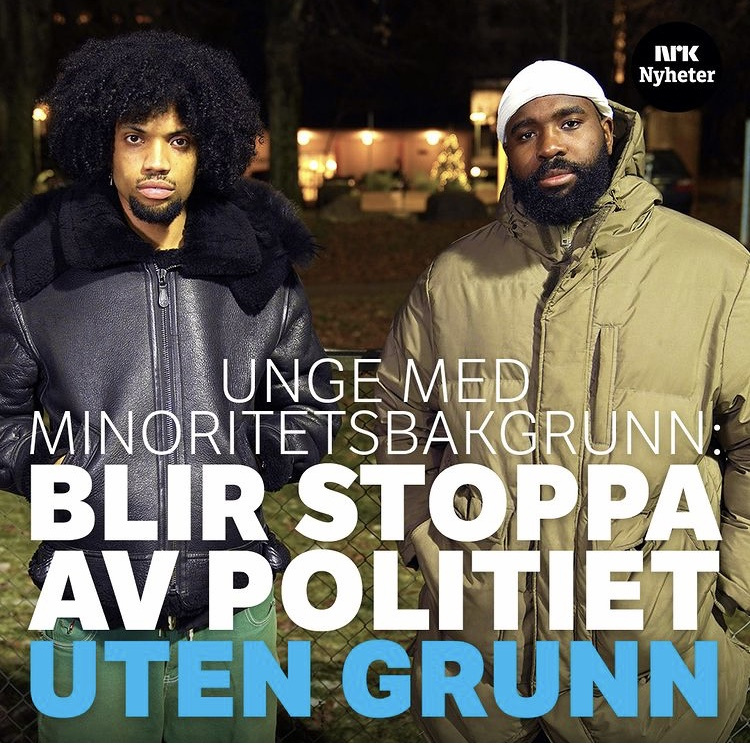 Et skjermbilde av en NRK-sak med overskriften: Unge med minoritetsbakgrunn blir stoppet av politiet uten grunn. Julas Kwasi Lunan Akvama og Karl Oskar Larsen Klazai er avbildet.